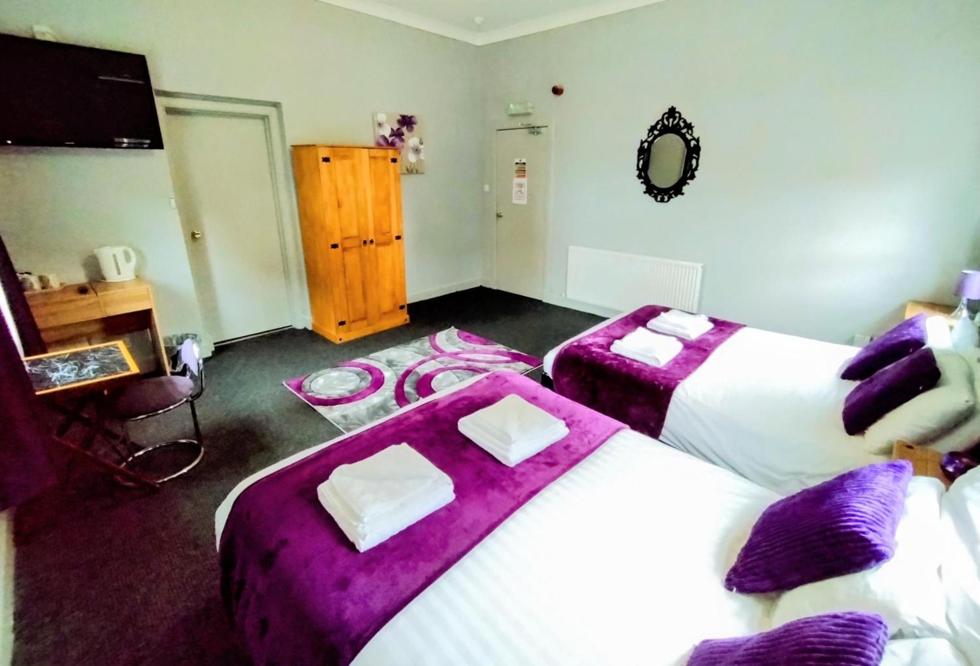 Oyo Gin House Hotel Greenock Exteriér fotografie