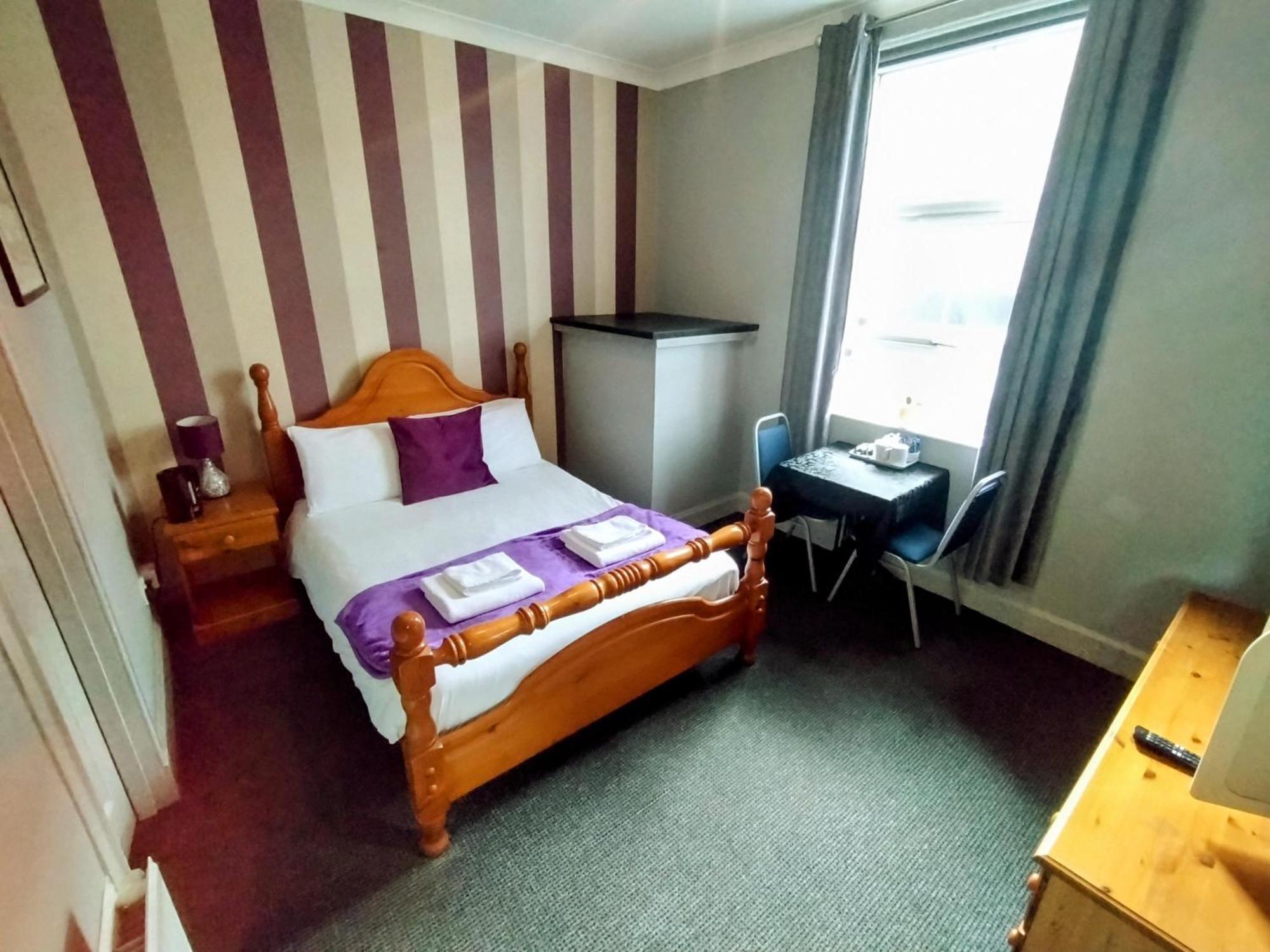 Oyo Gin House Hotel Greenock Exteriér fotografie