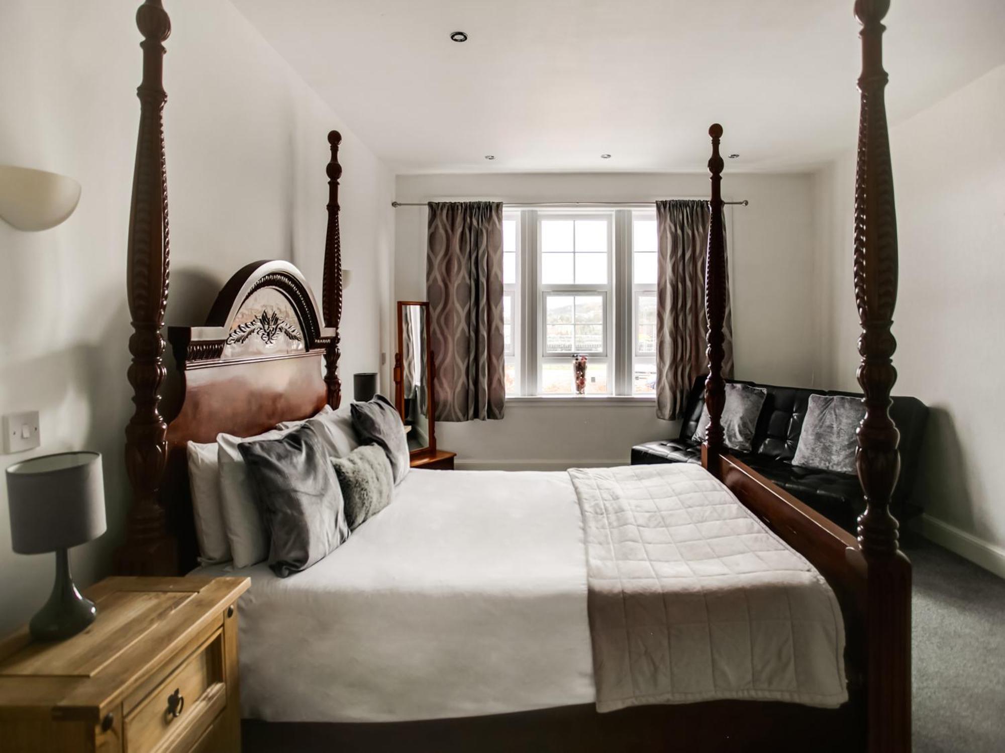 Oyo Gin House Hotel Greenock Exteriér fotografie